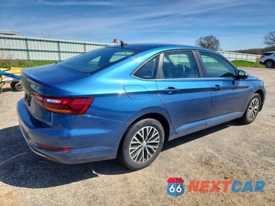 Trzecie zdjęcie samochodu z tyłu: 2019 VOLKSWAGEN JETTA SEL VIN:3VWEB7BU9KM192525 - miniatura