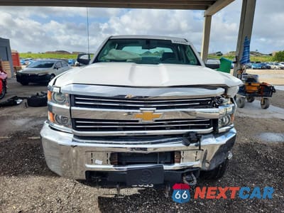 Piąte zdjęcie samochodu w środku: 2018 CHEVROLET SILVERADO K2500 HEAVY DUTY VIN:1GC1KUEG2JF257526 - miniatura