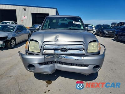 Piąte zdjęcie samochodu w środku: 2004 TOYOTA TUNDRA SR5 VIN:5TBET34144S440820 - miniatura