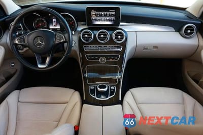 Zdjęcie 9 z 10 samochodu: 2018 MERCEDES-BENZ C 300 VIN:55SWF4JB5JU276403 - miniatura