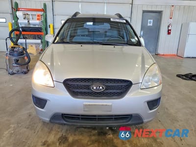Piąte zdjęcie samochodu w środku: 2008 KIA RONDO LX VIN:KNAFG526187160182 - miniatura