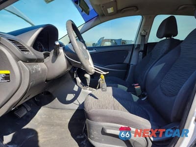 Zdjęcie 7 z 12 samochodu: 2017 HYUNDAI ACCENT SE VIN:KMHCT5AE4HU334883 - miniatura