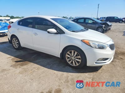 Czwarte zdjęcie samochodu z boku: 2014 KIA FORTE EX VIN:KNAFX4A89E5086384 - miniatura
