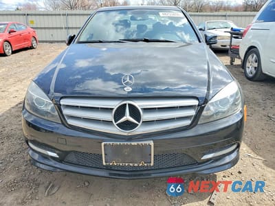 Piąte zdjęcie samochodu w środku: 2011 MERCEDES-BENZ C 300 4MATIC VIN:WDDGF8BB2BR175798 - miniatura