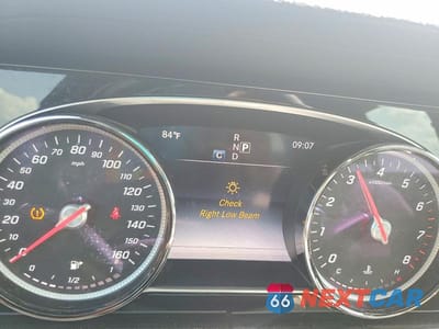 Zdjęcie 9 z 12 samochodu: 2017 MERCEDES-BENZ E 300 VIN:WDDZF4JB1HA040242 - miniatura