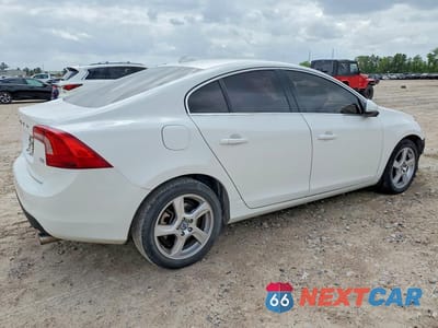 Trzecie zdjęcie samochodu z tyłu: 2013 VOLVO S60 T5 VIN:YV1612FS7D1213873 - miniatura