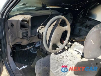Zdjęcie 8 z 12 samochodu: 1996 CHEVROLET GMT-400 C1500 VIN:1GCEC19R3TE265099 - miniatura