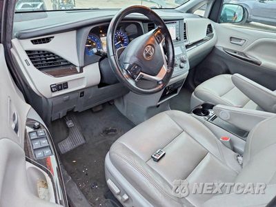 Zdjęcie 8 z 13 samochodu: 2020 TOYOTA SIENNA XLE 8-PASSENGER VIN:5TDYZ3DC8LS032002 - miniatura