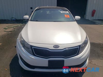 Piąte zdjęcie samochodu w środku: 2013 KIA OPTIMA SX VIN:5XXGR4A64DG211592 - miniatura