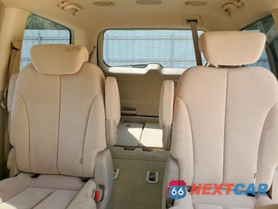 Zdjęcie 10 z 14 samochodu: 2007 HYUNDAI ENTOURAGE GLS VIN:KNDMC233476025355 - miniatura