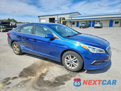 Czwarte zdjęcie samochodu z boku: 2017 HYUNDAI SONATA BASE VIN:5NPE24AF9HH532694 - miniatura