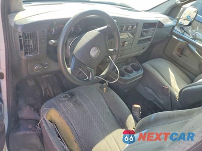 Zdjęcie 8 z 13 samochodu: 2008 CHEV EXPRESS G2500 VIN:1GCGG25C181213912 - miniatura