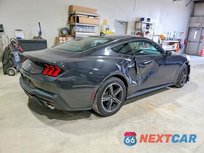 Trzecie zdjęcie samochodu z tyłu: 2024 FORD MUSTANG VIN:1FA6P8TH7R5118638 - miniatura