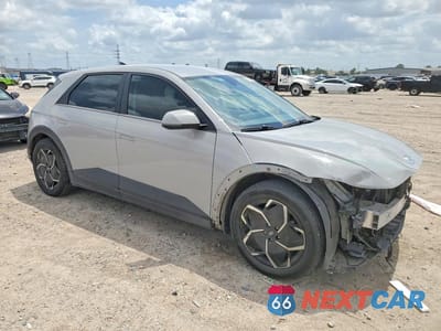 Czwarte zdjęcie samochodu z boku: 2022 HYUNDAI IONIQ 5 SE VIN:KM8KMDAF6NU100428 - miniatura