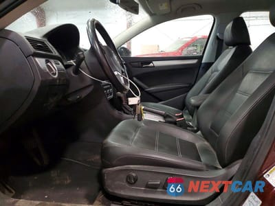 Zdjęcie 7 z 12 samochodu: 2012 VOLKSWAGEN PASSAT VIN:1VWBP7A34CC020192 - miniatura