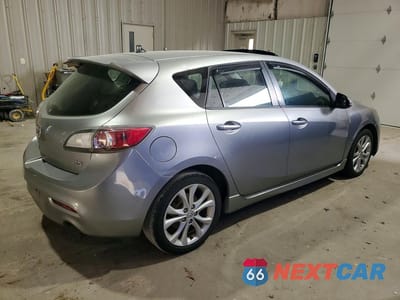Trzecie zdjęcie samochodu z tyłu: 2010 MAZDA 3 S VIN:JM1BL1H59A1111034 - miniatura