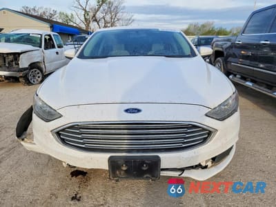 Piąte zdjęcie samochodu w środku: 2017 FORD FUSION SE VIN:3FA6P0H7XHR397810 - miniatura