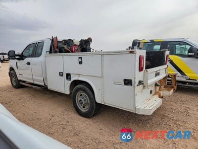 Drugie zdjęcie samochodu z przodu: 2019 FORD F350 SUPER DUTY UTILITY / SERVICE TRUCK VIN:1FD7X3ET3KEF23223 - miniatura