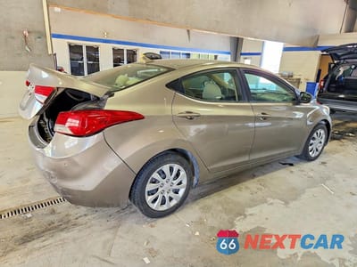 Trzecie zdjęcie samochodu z tyłu: 2011 HYUNDAI ELANTRA GLS VIN:5NPDH4AE6BH025289 - miniatura