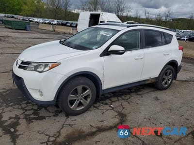 2015 TOYOTA RAV4 XLE JTMRFREV7FD126632 - główne zdjęcie licytacji z USA - miniatura