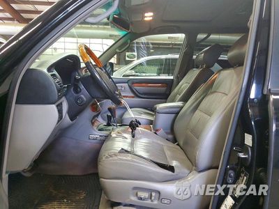 Zdjęcie 7 z 13 samochodu: 2006 LEXUS LX 470 VIN:JTJHT00W764015009 - miniatura