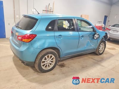 Trzecie zdjęcie samochodu z tyłu: 2013 MITSUBISHI RVR SE VIN:4A4AH3AU6DE606940 - miniatura