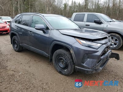 Czwarte zdjęcie samochodu z boku: 2023 TOYOTA RAV4 XLE VIN:2T3R1RFVXPC350738 - miniatura