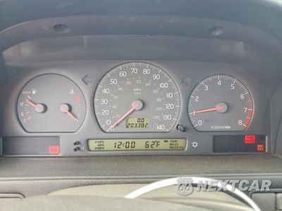 Zdjęcie 9 z 13 samochodu: 2000 VOLVO V70 XC VIN:YV1LZ56DXY2727361 - miniatura