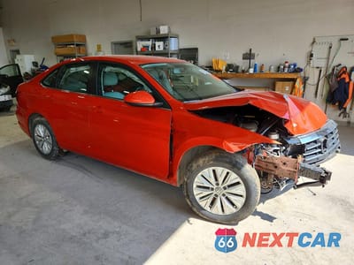 Czwarte zdjęcie samochodu z boku: 2020 VOLKSWAGEN JETTA S VIN:3VWCB7BU3LM067562 - miniatura