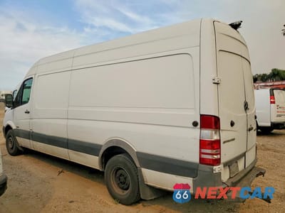 Drugie zdjęcie samochodu z przodu: 2015 MERCEDES BENZ SPRINTER 3500 DELIVERY VAN VIN:WD3PF4CC5FP131803 - miniatura