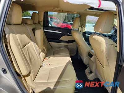 Zdjęcie 11 z 12 samochodu: 2016 TOYOTA HIGHLANDER XLE VIN:5TDJKRFH4GS254804 - miniatura