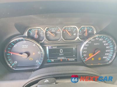 Zdjęcie 9 z 14 samochodu: 2015 CHEVROLET SUBURBAN C1500 LT VIN:1GNSCJKC5FR589958 - miniatura