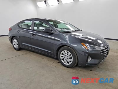Czwarte zdjęcie samochodu z boku: 2020 HYUNDAI ELANTRA SE VIN:5NPD74LF0LH588770 - miniatura