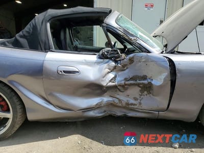 Zdjęcie 10 z 12 samochodu: 2004 MAZDA MX-5 MIATA SPEED VIN:JM1NB354440407385 - miniatura
