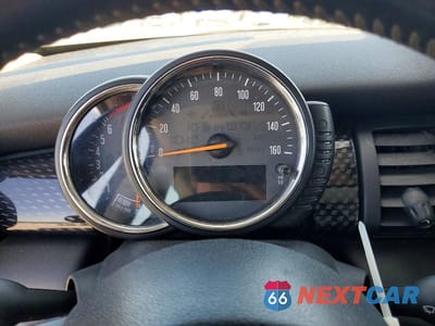 Zdjęcie 9 z 12 samochodu: 2020 MINI COOPER S VIN:WMWXR5C09L2L33770 - miniatura