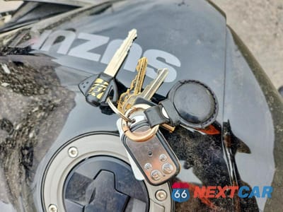 Zdjęcie 8 z 9 samochodu: 2025 SUZUKI GSX1300 RR VIN:JS1EJ11D7S7100014 - miniatura