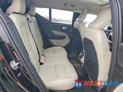 Zdjęcie 11 z 13 samochodu: 2022 VOLVO XC40 T5 MOMENTUM VIN:YV4162UK3N2744176 - miniatura