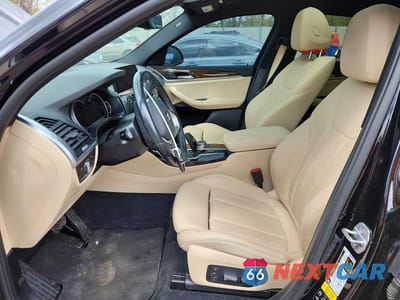 Zdjęcie 7 z 13 samochodu: 2019 BMW X4 XDRIVE30I VIN:5UXUJ3C58KLG54531 - miniatura