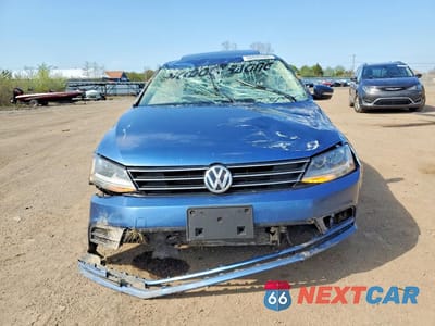Piąte zdjęcie samochodu w środku: 2017 VOLKSWAGEN JETTA SE VIN:3VWDB7AJ7HM297981 - miniatura