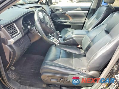 Zdjęcie 7 z 14 samochodu: 2015 TOYOTA HIGHLANDER XLE VIN:5TDJKRFH1FS217630 - miniatura