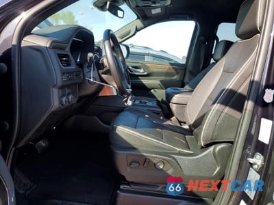 Zdjęcie 7 z 14 samochodu: 2023 CHEVROLET SUBURBAN C1500 PREMIER VIN:1GNSCFKD8PR394881 - miniatura