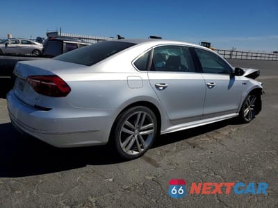 Trzecie zdjęcie samochodu z tyłu: 2017 VOLKSWAGEN PASSAT R-LINE VIN:1VWDT7A37HC071357 - miniatura