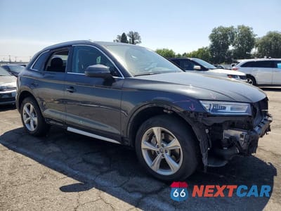 Czwarte zdjęcie samochodu z boku: 2020 AUDI Q5 PREMIUM VIN:WA1ANAFY2L2045999 - miniatura