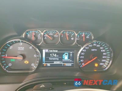 Zdjęcie 9 z 13 samochodu: 2015 CHEVROLET SUBURBAN K1500 LT VIN:1GNSKJKC1FR225586 - miniatura