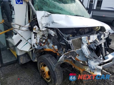 Zdjęcie 9 z 10 samochodu: 2023 FORD ECONOLINE E450 SUPER DUTY CUTAWAY VAN VIN:1FDFE4FNXPDD28272 - miniatura