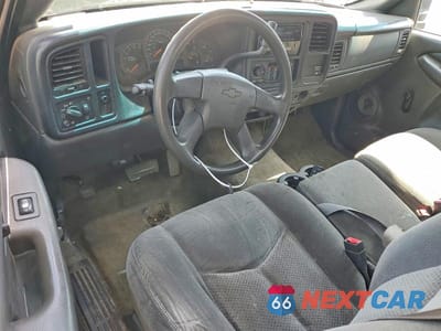 Zdjęcie 8 z 11 samochodu: 2004 CHEVROLET SILVERADO C1500 VIN:1GCEC14X94Z127955 - miniatura