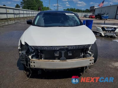 Piąte zdjęcie samochodu w środku: 2016 NISSAN MAXIMA PLATINUM VIN:1N4AA6AP9GC417941 - miniatura