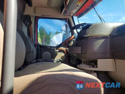 Zdjęcie 6 z 10 samochodu: 2012 VOLVO VNL SEMI TRUCK VIN:4V4NC9EJ8CN553123 - miniatura