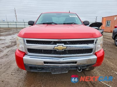 Piąte zdjęcie samochodu w środku: 2010 CHEVROLET SILVERADO K1500 LS VIN:1GCSKREAXAZ160473 - miniatura