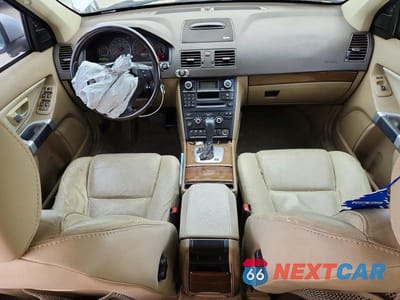 Zdjęcie 8 z 13 samochodu: 2010 VOLVO XC90 3.2 VIN:YV4982CY8A1537348 - miniatura